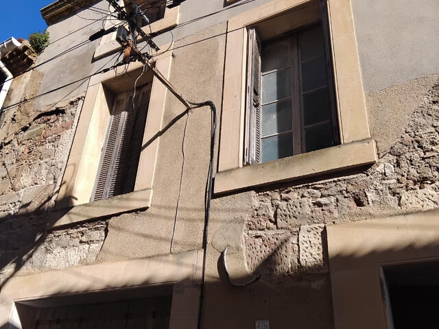 AZILLE   Ensemble immobilier de plus de 350 m2 utiles : un p
