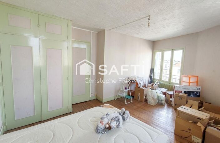 Immeuble à usage commercial de 160m² au sol — photo 2