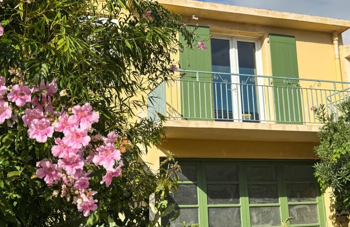 Maison trois faces T5 de 140m2 avec garage, jardin — photo 2