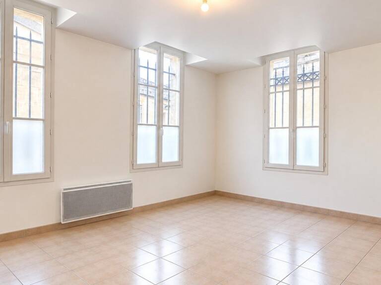 BORDEAUX SAINT-GENES - T2 - IDEAL RESIDENCE PRINCIAPLE OU PROFESSION LIBERALE — photo 1
