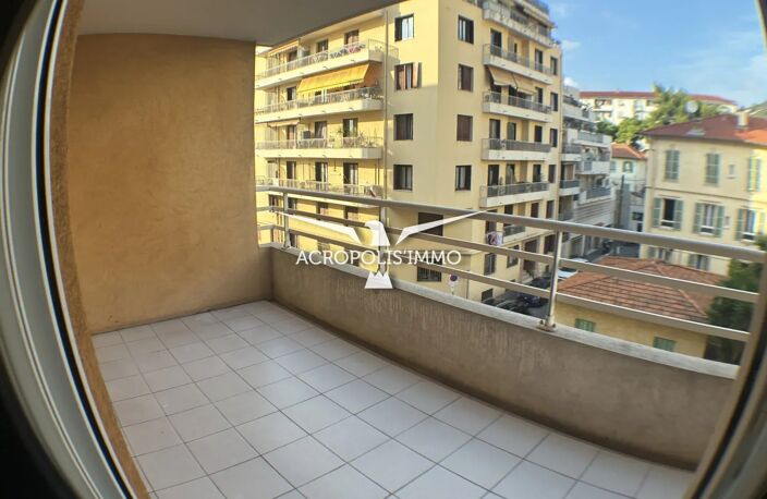 2 pièces A LOUER quartier Saint-Roch — photo 2