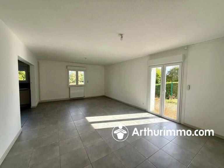 Maison 4 chambres à louer à Essert, 118 m² — photo 1