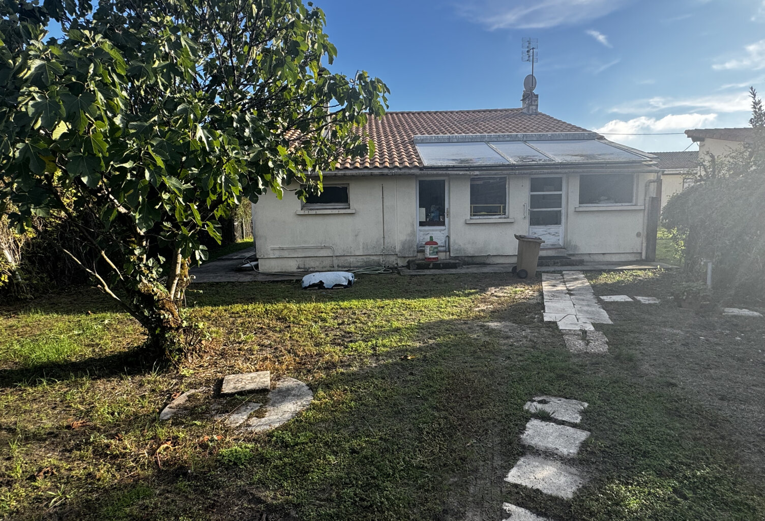 EXCLUSIVITÉ - PAREMPUYRE - MAISON DE 101,15 m2 ENVIRON A RÉN — photo 1