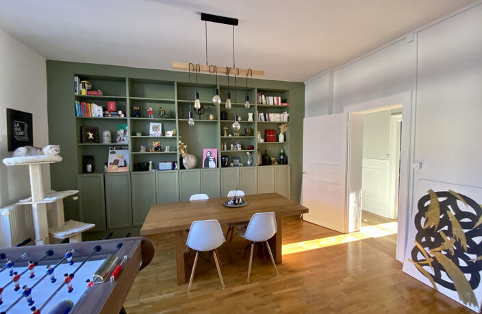 Neudorf, Place du Marché   Appartement de caractère de 115 m — photo 2