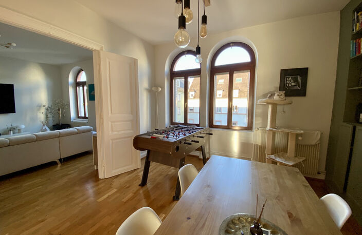 Neudorf, Place du Marché   Appartement de caractère de 115 m — photo 3