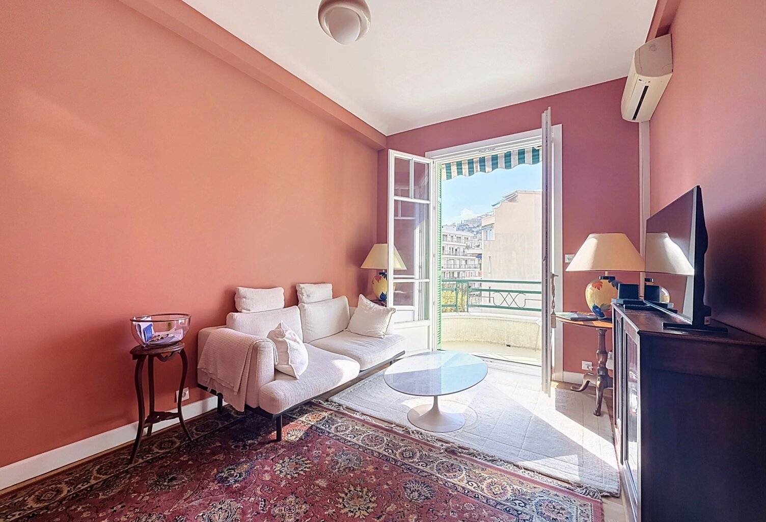 F2 NICE - LIBÉRATION - BALCON - RÉNOVÉ — photo 1