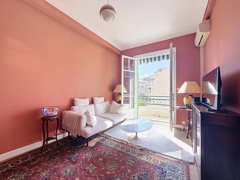 F2 NICE - LIBÉRATION - BALCON - RÉNOVÉ — photo 1