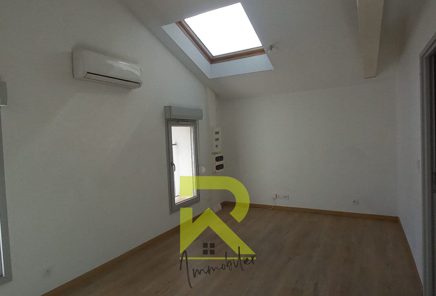 BÉZIERS   IMMEUBLE DE RAPPORT RÉNOVÉ AVEC GARAGE — photo 1