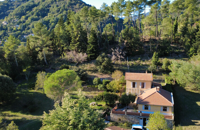 Dépt 07 - A VENDRE à VALS LES BAINS - Propriété avec 2 Maiso — photo 2