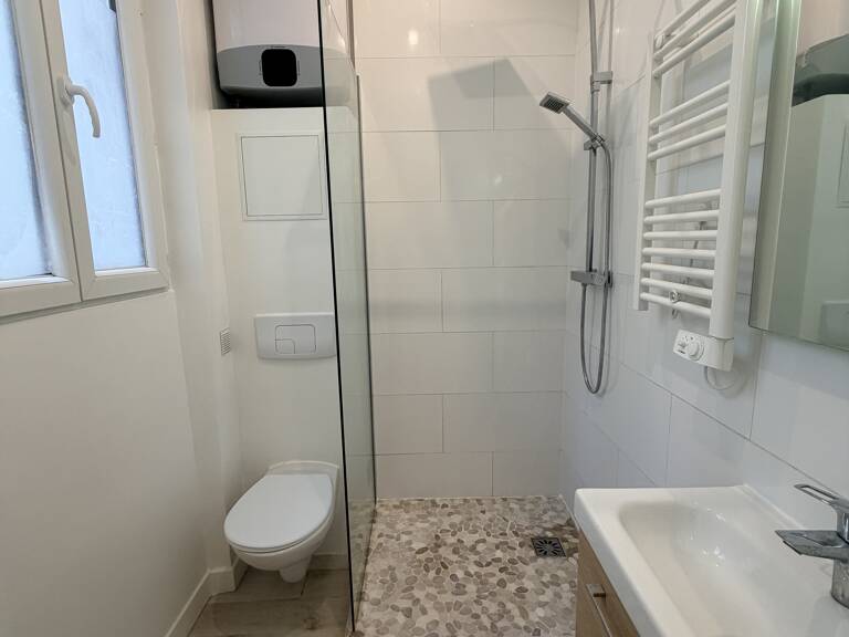 STUDIO ideal invesstisseurs ou pied à terre - rue Benard — photo 1