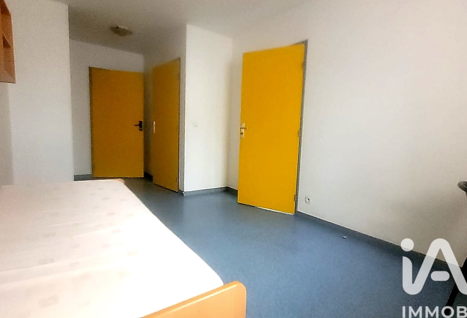 Vente Studio 3 pièces — photo 1