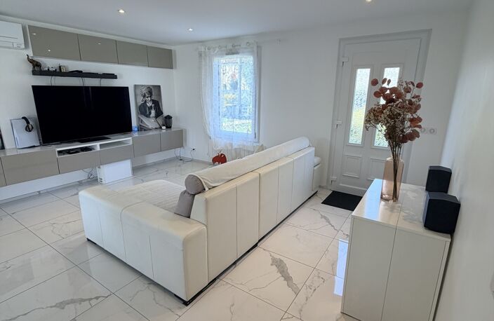 Vente Maison/villa 4 pièces — photo 2