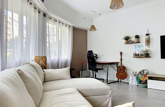 Appartement  - 2 pièces  - 62.08 m² — photo 2