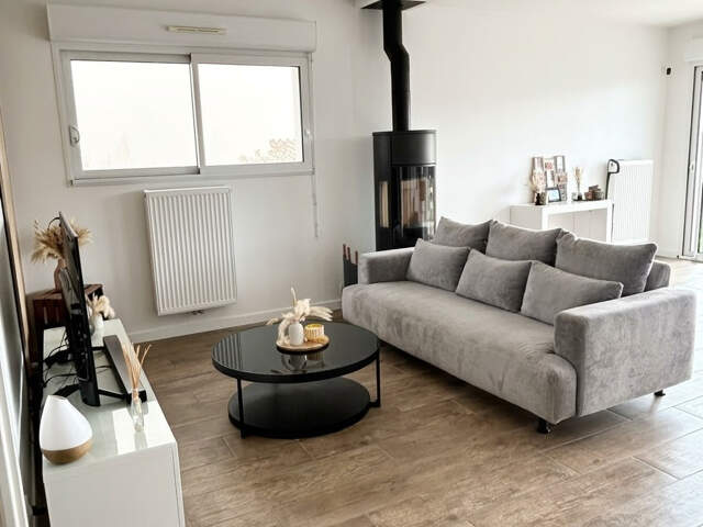 Contemporaine lumineuse,4 chambres dont suite parentale, jar — photo du bien