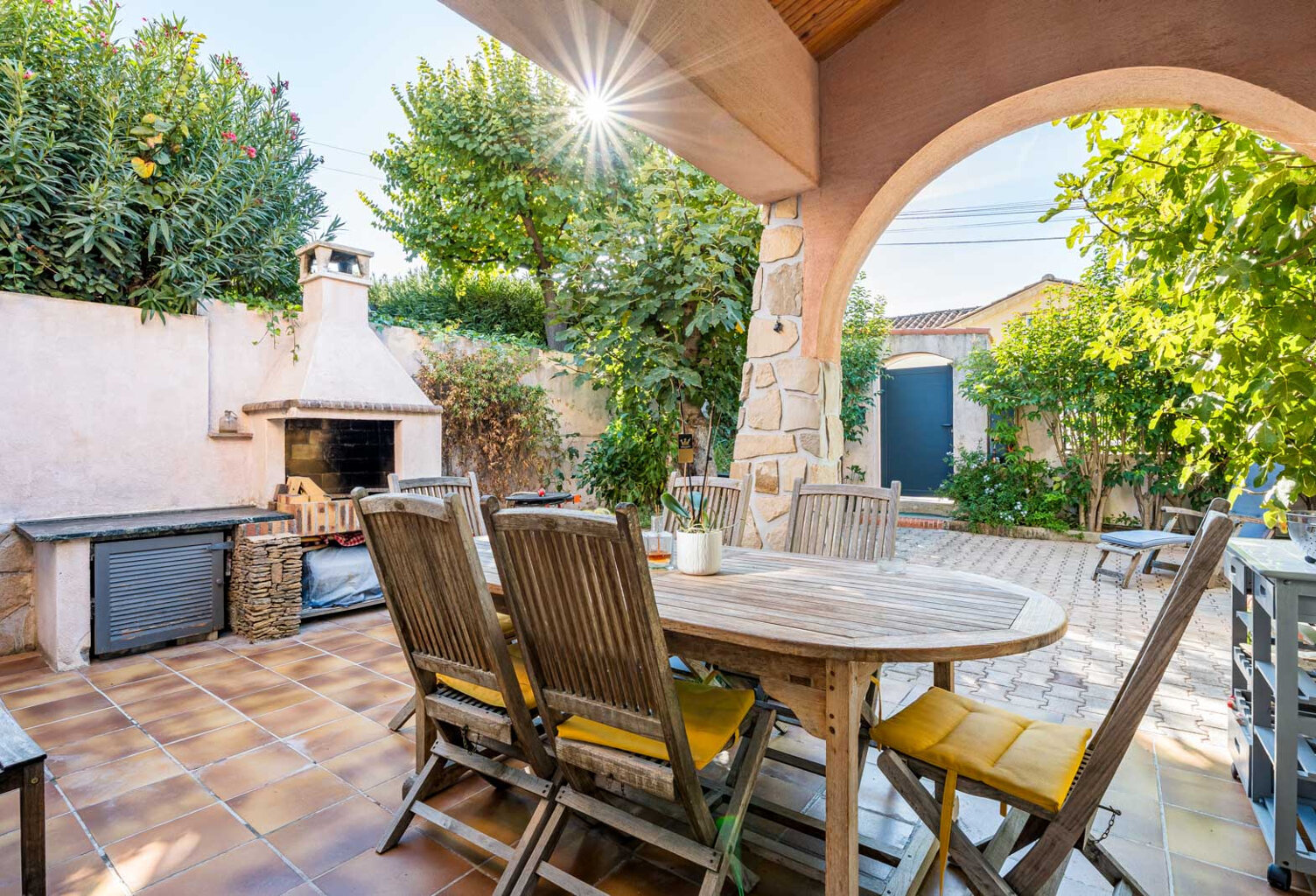 Aubagne : maison familiale avec piscine et studio indépendan — photo 1
