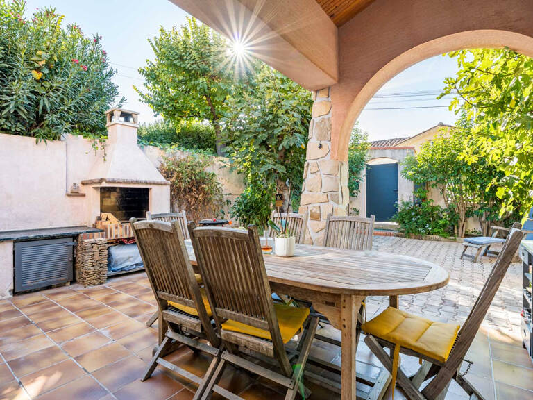 Aubagne : maison familiale avec piscine et studio indépendan — photo 1