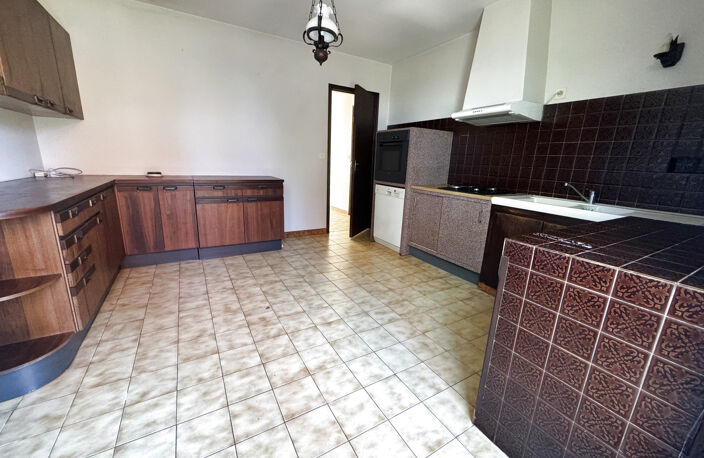 Plain pied à RENOVER, 96 m2 hab, terrain 1027 m2 — photo 3