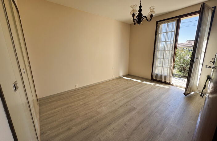 Plain pied à RENOVER, 96 m2 hab, terrain 1027 m2 — photo 4