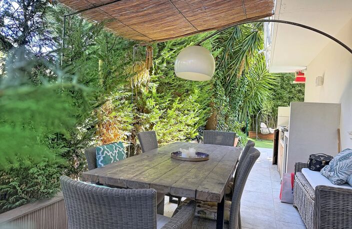 CANNES – DUPLEX 5 PIÈCES – 128 M² – JARDIN PRIVATIF 145 M² – PRESTATIONS HAUT DE GAMME — photo 2