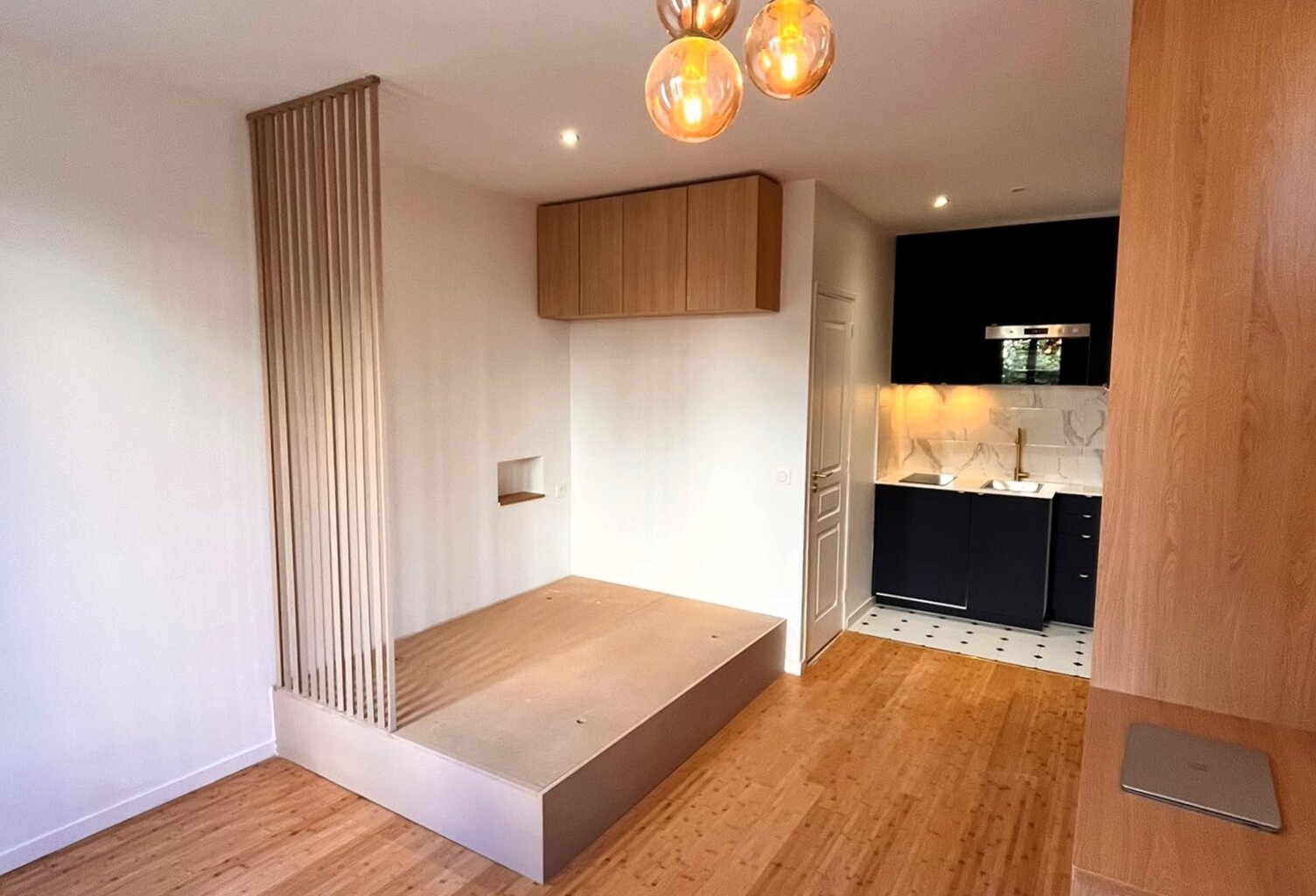 Studio rénové - Faubourg de l'Arche — photo 1