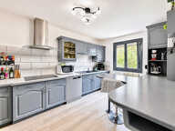 Ensemble immobilier avec maison principale et dépendance habitable — photo 2