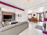 Ensemble immobilier avec maison principale et dépendance habitable — photo 3