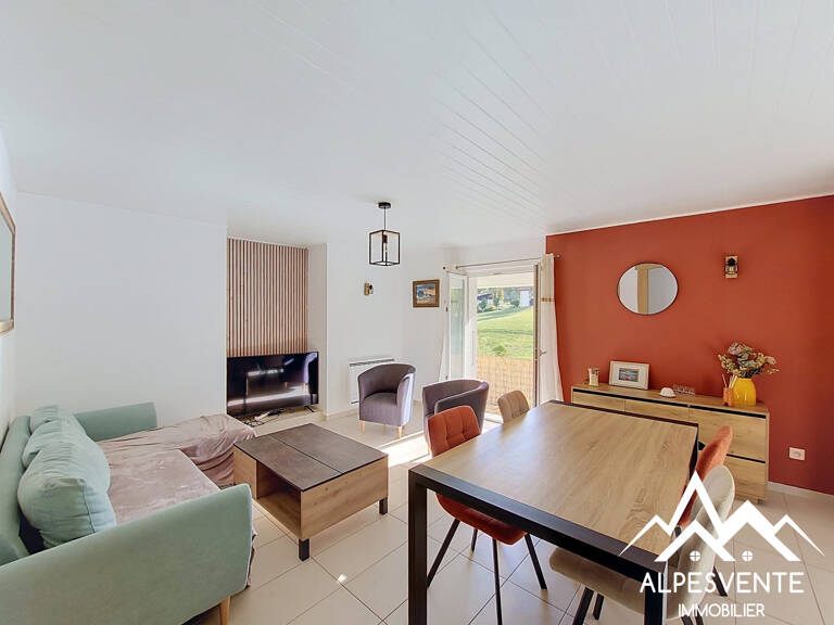 A LOUER APPARTEMENT T3 A REYVROZ — photo 1