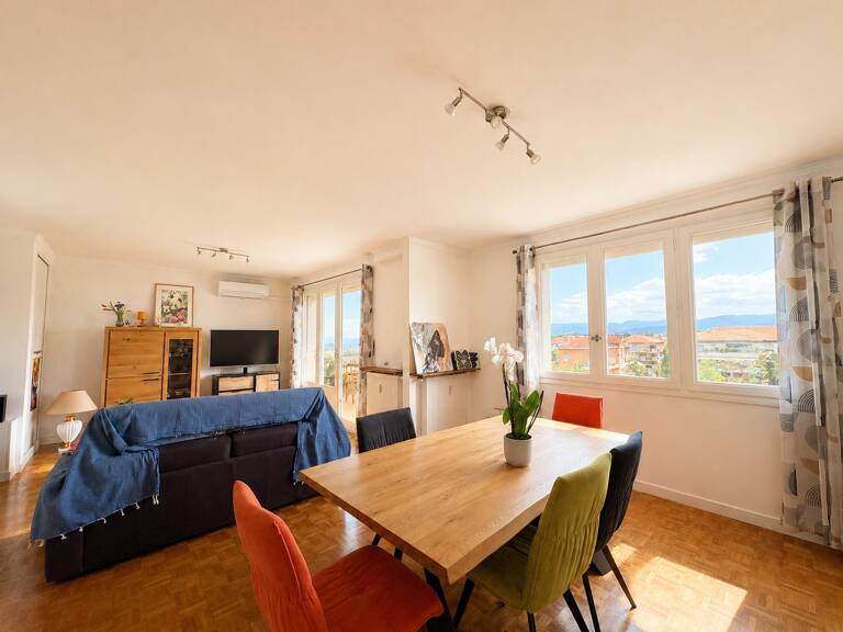 Appartement rénové de 94,72 m² en centre-ville de Romans-sur- — photo 1