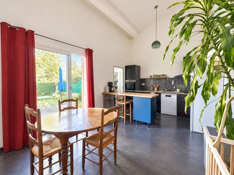 Maison de 120 m², 3 chambres, bureau et jardin à Mirabel-et-Bl — photo 1