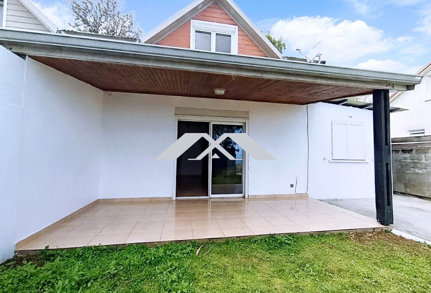 Maison F4 + Bureau Saint Louis — photo 1
