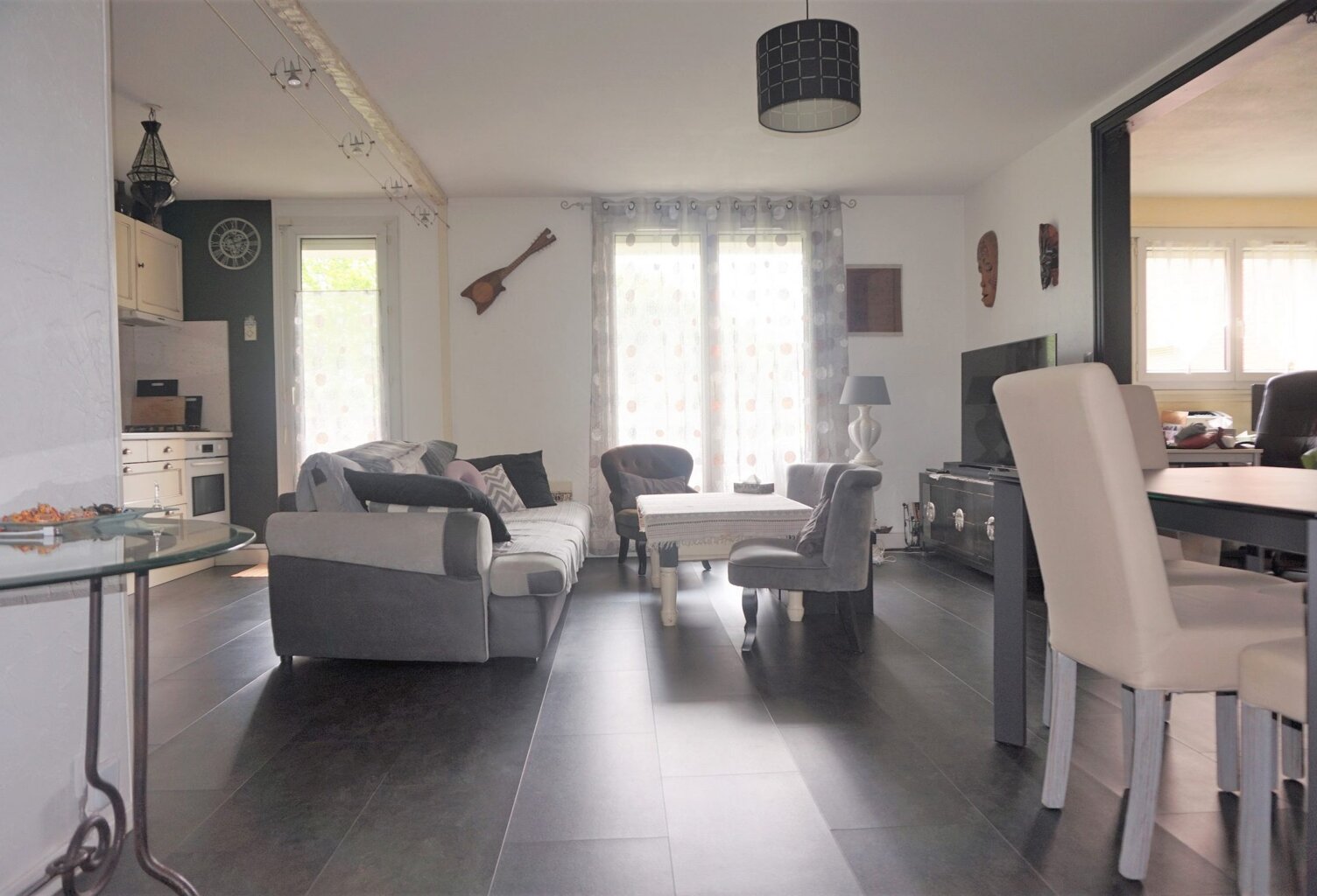 APPARTEMENT T4/5 + TERRASSE + PARKING — photo 1
