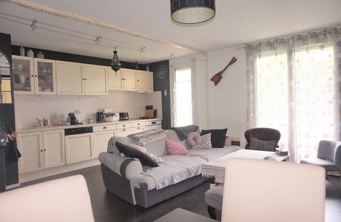 APPARTEMENT T4/5 + TERRASSE + PARKING — photo 2