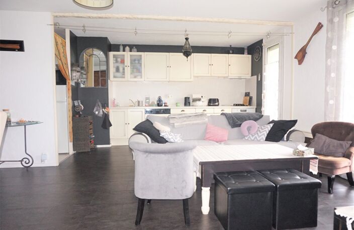 APPARTEMENT T4/5 + TERRASSE + PARKING — photo 3