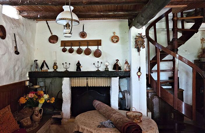Belvédère (06450), vallée de la Vésubie : maison en pierres, — photo 4