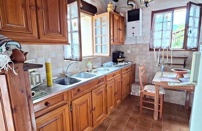 Belvédère (06450), vallée de la Vésubie : maison en pierres, — photo 5