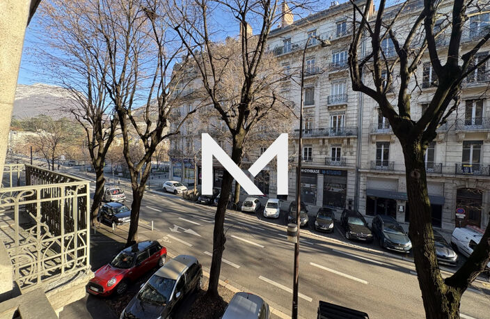 GRENOBLE - HAUSSMANNIEN - T3 — photo 3