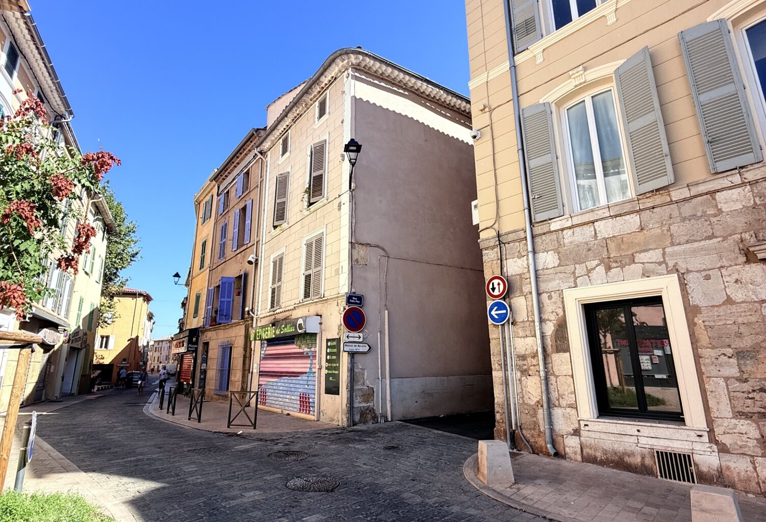 Vente Immeuble 147 m&sup2; — photo 1