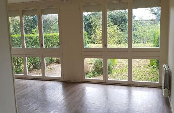 Appartement Evreux 1 pièce 49.25 m² avec JARDINET et PARKING — photo 2