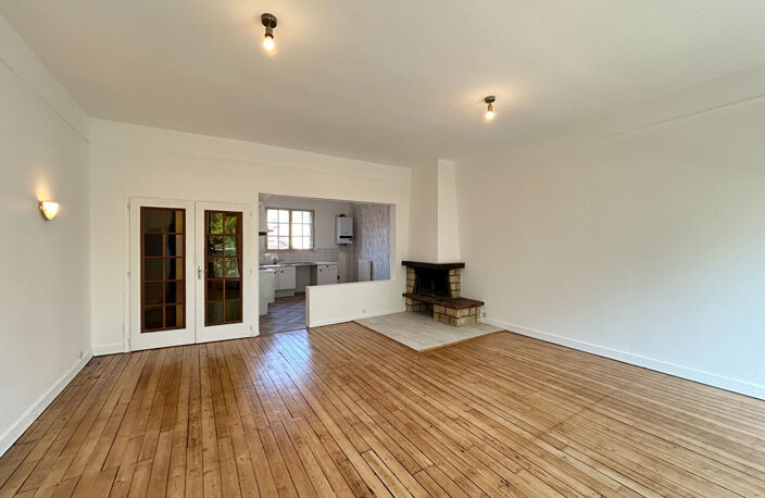 APPARTEMENT DUPLEX TYPE 4 92 M2 - SECTEUR SAINT THOMAS — photo 3