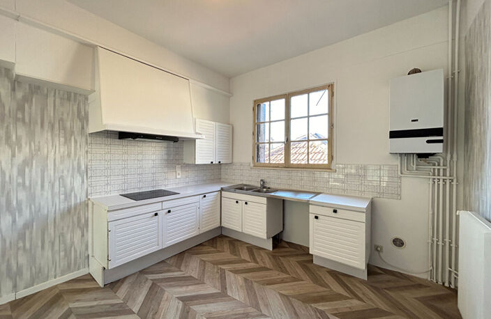 APPARTEMENT DUPLEX TYPE 4 92 M2 - SECTEUR SAINT THOMAS — photo 4