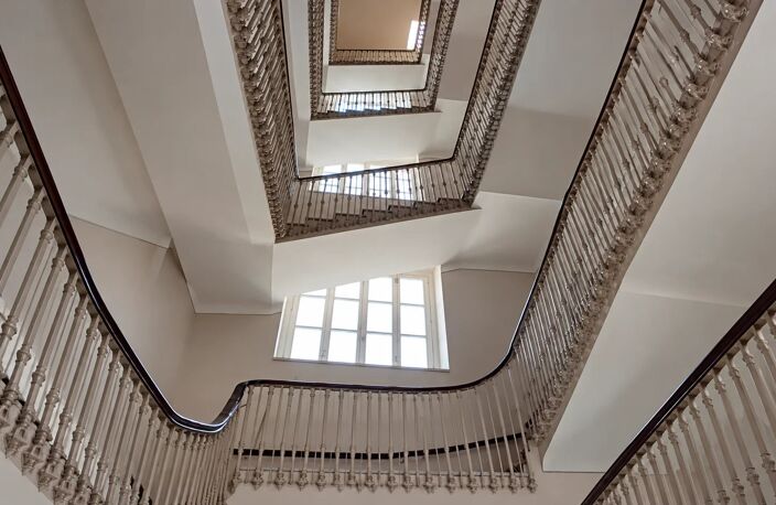 APPARTEMENT DE PRESTIGE DANS UN ANCIEN PALACE BELLE ÉPOQUE – VUE — photo 3