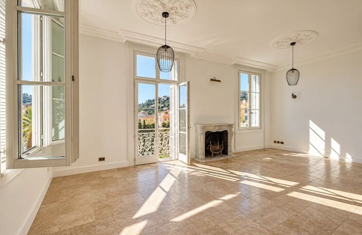 APPARTEMENT DE PRESTIGE DANS UN ANCIEN PALACE BELLE ÉPOQUE – VUE — photo 5