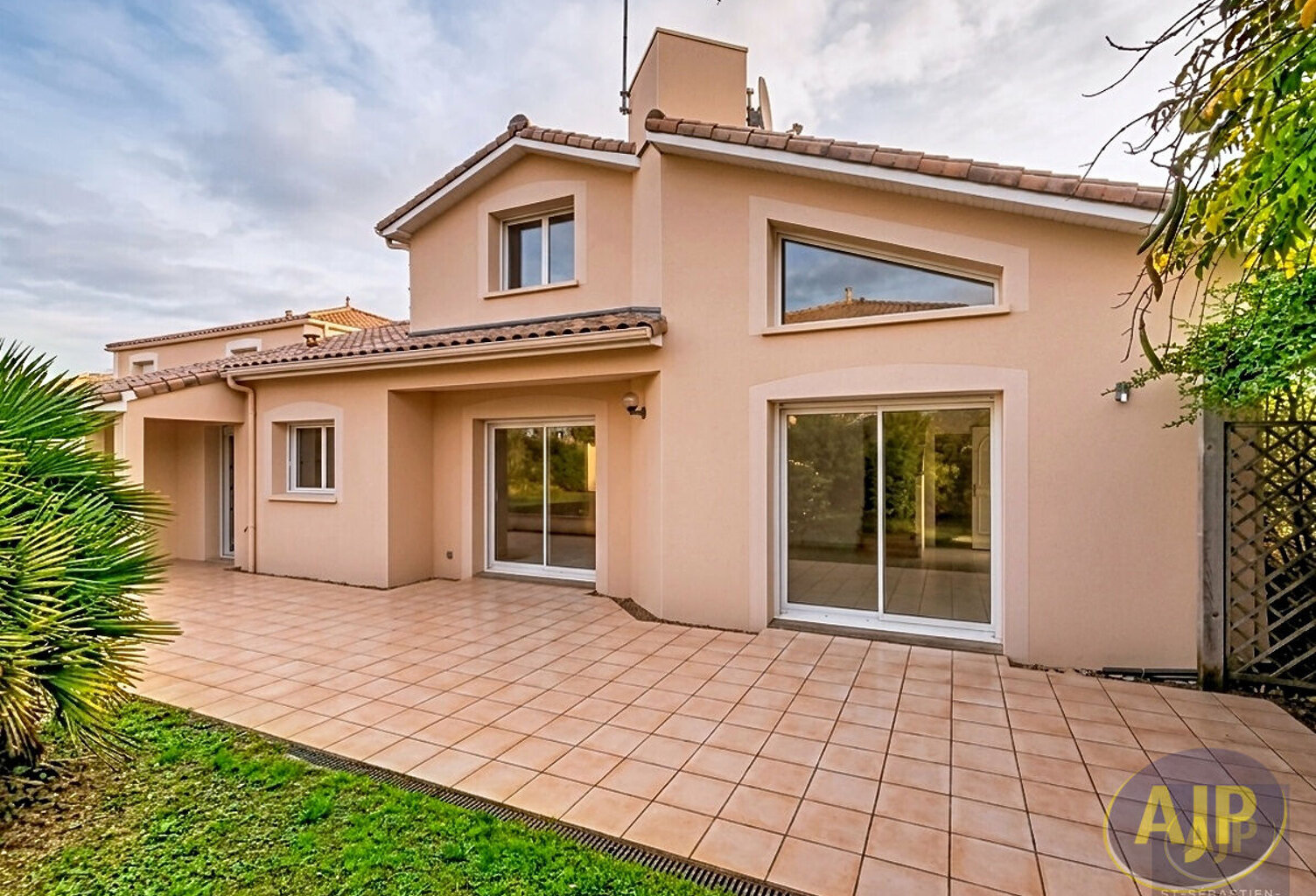 Maison La Garillère, 3/4 chambres. 132 m² — photo 1