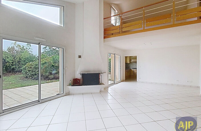 Maison La Garillère, 3/4 chambres. 132 m² — photo 3