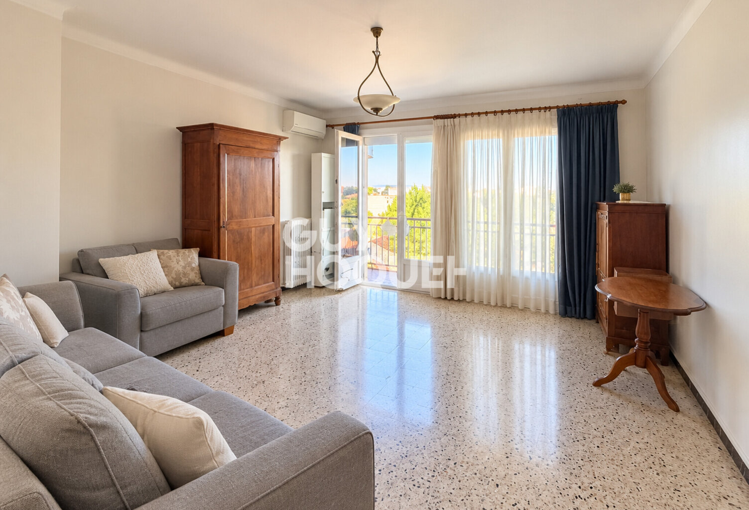 appartement — photo 1