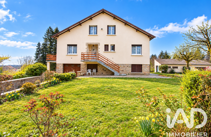 Vente Maison/villa 8 pièces — photo 2