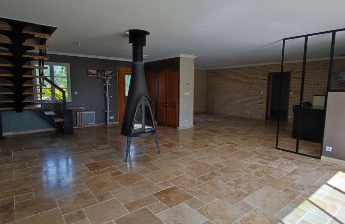 Vierzon Nord : Villa T.5 - 4 Chambres & Piscine — photo 5