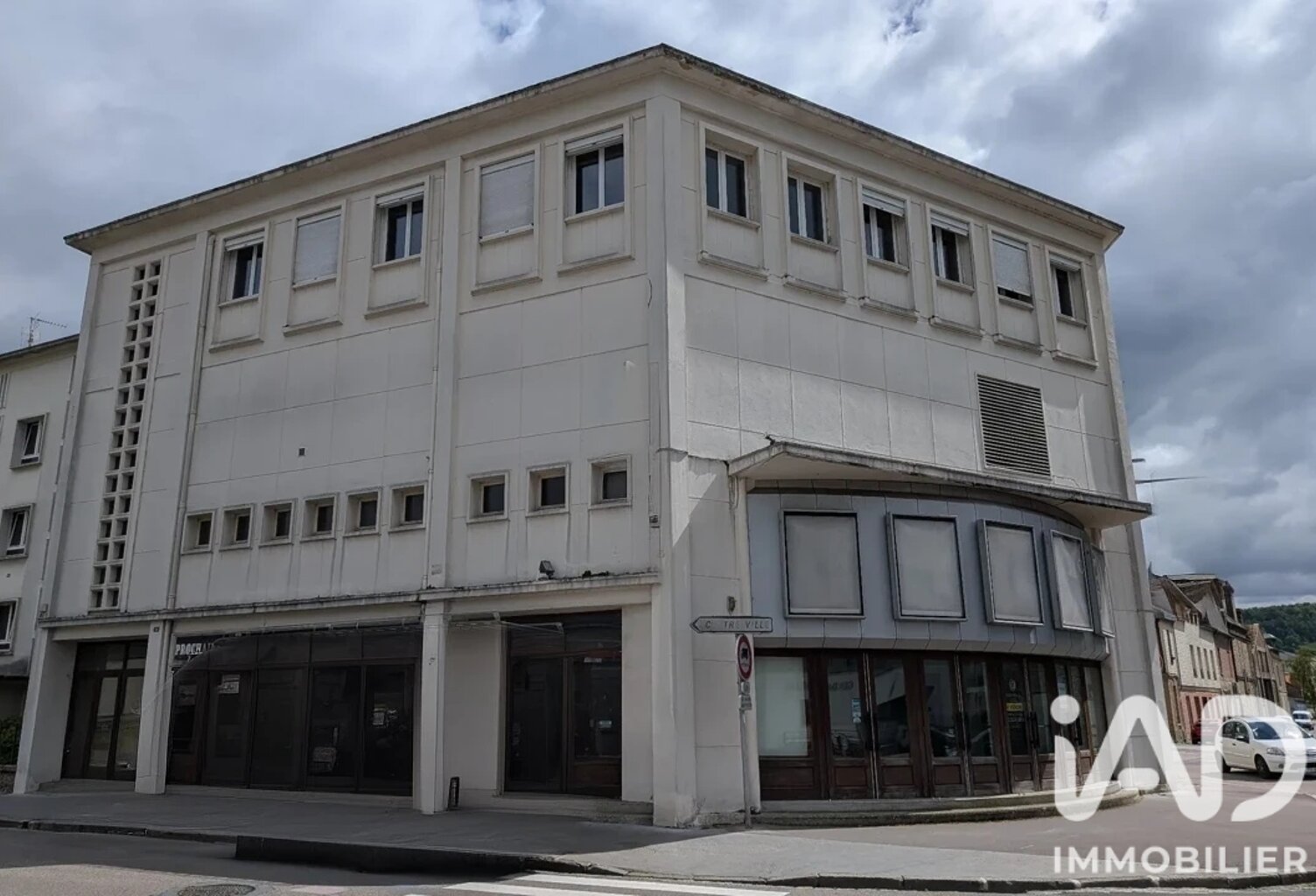 Vente Boutique/Local commercial 1 100 m&sup2; — photo 1