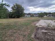 Terrain de 2500m² à Montmorillon — photo 3
