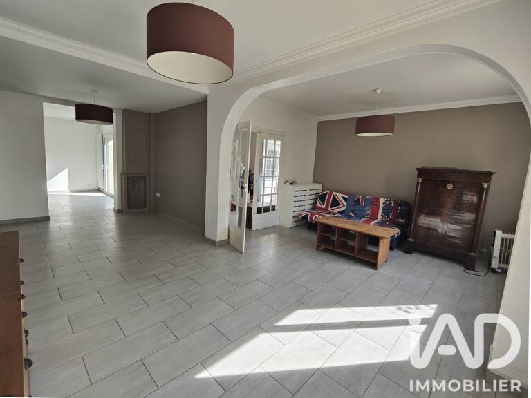 Vente Maison/villa 8 pièces — photo 1